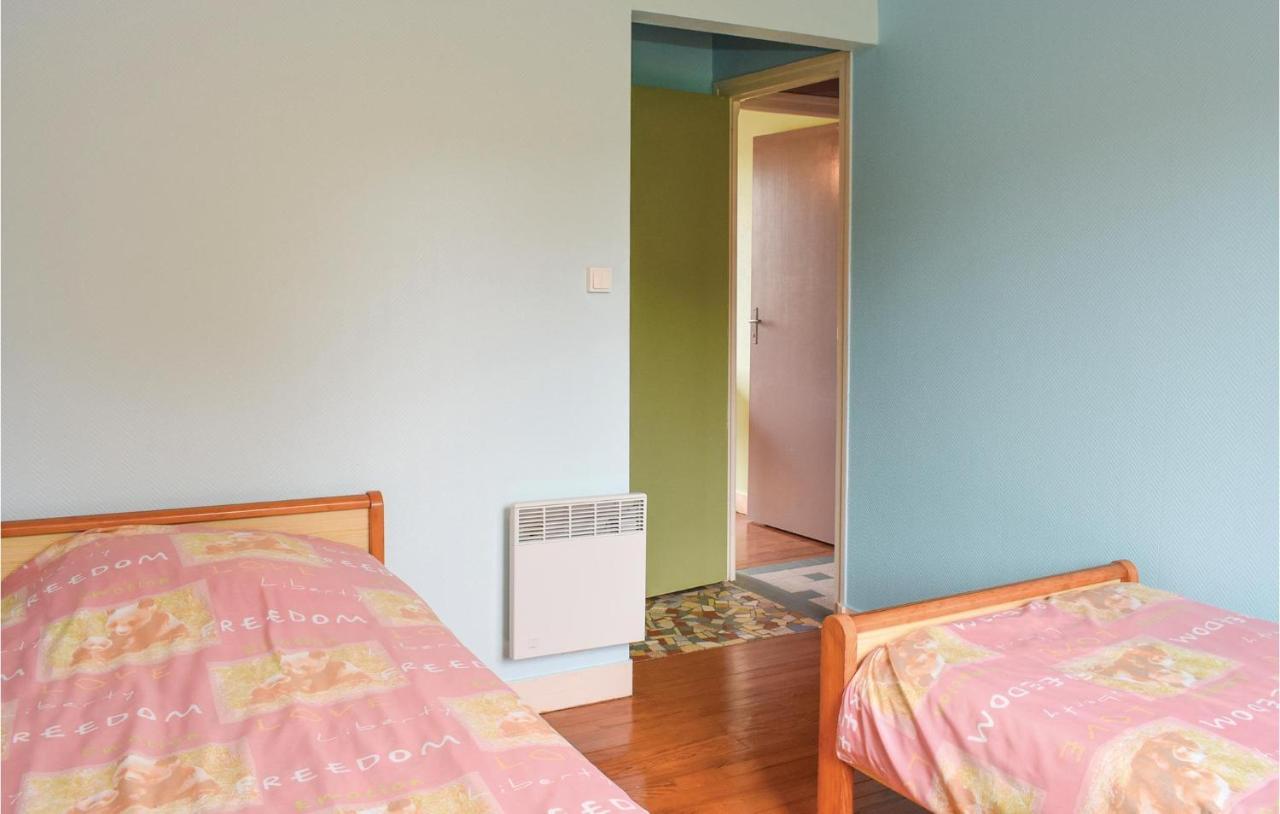 Holiday Home In Montsernelle Lithaire Екстериор снимка