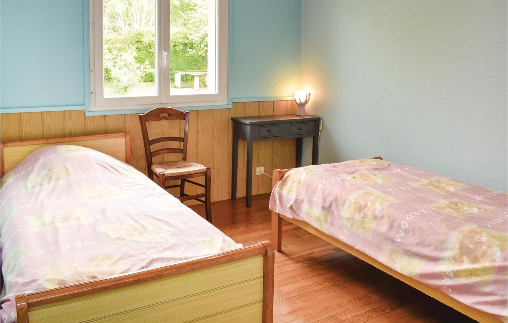 Holiday Home In Montsernelle Lithaire Екстериор снимка