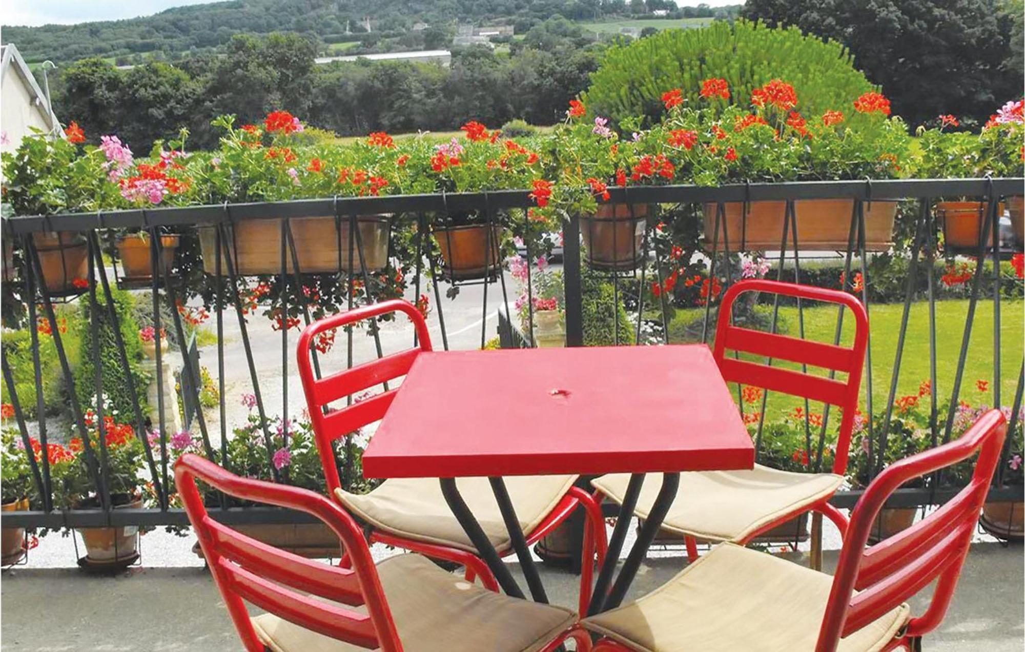 Holiday Home In Montsernelle Lithaire Екстериор снимка